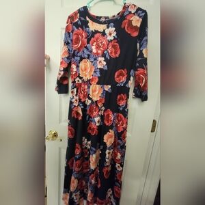 Jules & James Boutique Long Floral Dress Size Large